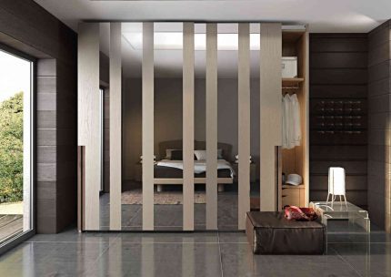 ARMADIO MOD RIALTO SPECCHIO VERTICALE 1